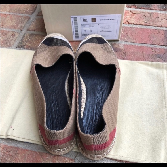 COPY - Burberry Ladies espadrille in like new condition.🍀PRICE FIRM🍀🍀m - Picture 7 of 16